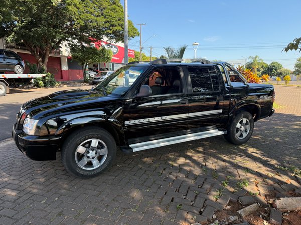 Foto 1 - Chevrolet S10 Executive 2.8 Turbo Diesel 4x4