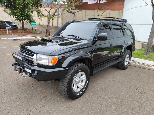 Foto 2 - Toyota Hilux SW4 3.0 Turbo Diesel 4x4
