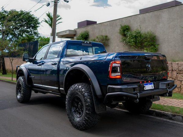 Foto 4 - RAM 3500 Longhorn Limited 6.7 Turbo Diesel 4x4