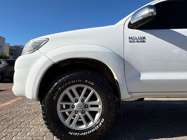 Foto 8 - Toyota Hilux SRV 3.0 Turbo Diesel 4x4