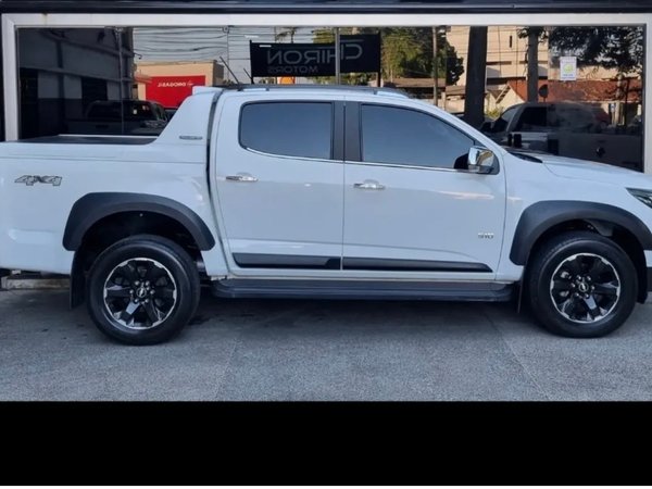 Foto 3 - Chevrolet S10 High Country 2.8 Turbo Diesel 4x4