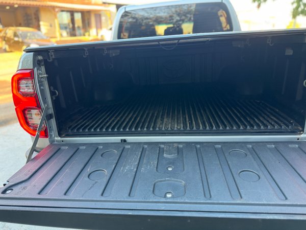 Foto 10 - Toyota Hilux SRX 2.8 Turbo Diesel 4x4