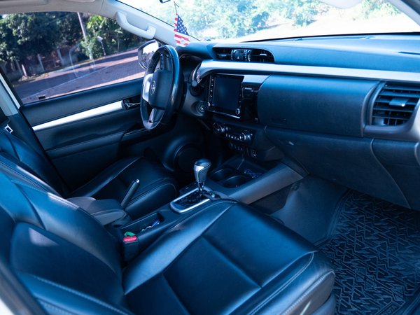 Foto 7 - Toyota Hilux SR 2.8 Turbo Diesel 4x4