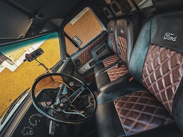 Foto 4 - Ford F1000 XLT 2.5 Turbo Diesel 4x2 C.S