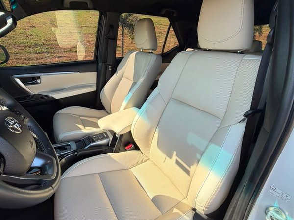 Foto 6 - Toyota Hilux SW4 Diamond D4-D 2.8 Turbo Diesel 4x4