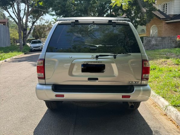 Foto 6 - Nissan Pathfinder SE 3.5 V6 Gasolina 4x4