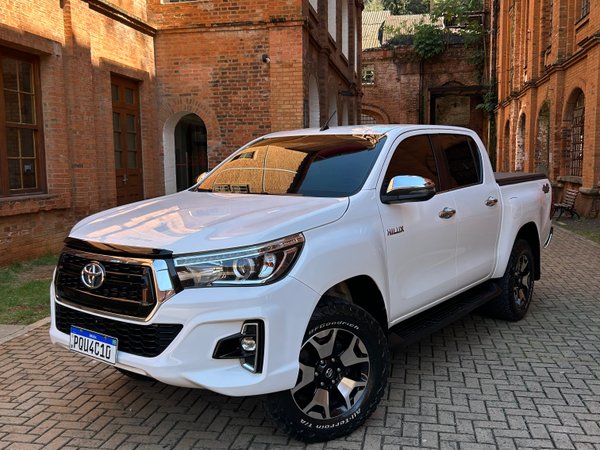Foto 1 - Toyota Hilux SRX 2.8 Turbo Diesel 4x4