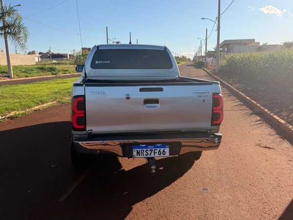 Foto 4 - Toyota Hilux SRV Top 3.0 Turbo Diesel 4x4