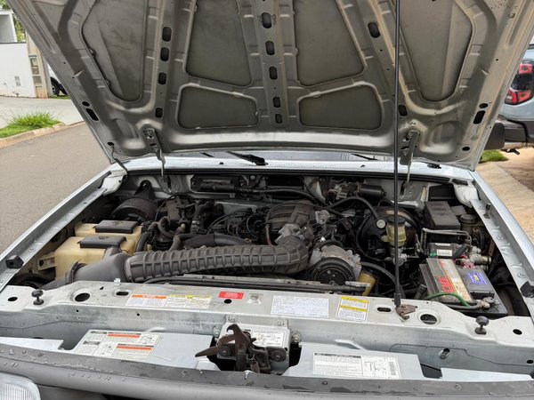 Foto 4 - Ford Ranger XL 4.0 V6 Gasolina 4x2 C.S