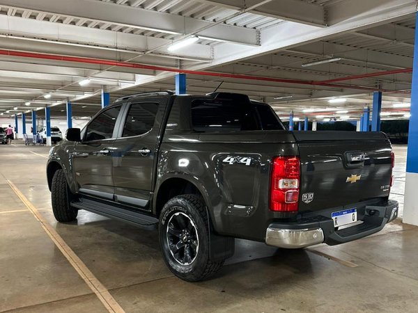 Foto 5 - Chevrolet S10 High Country 2.8 Turbo Diesel 4x4