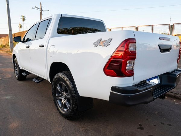 Foto 3 - Toyota Hilux SR 2.8 Turbo Diesel 4x4