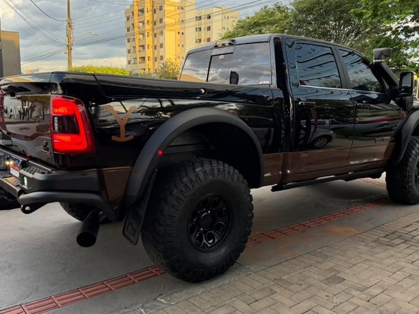 Foto 4 - RAM 3500 Longhorn Limited 6.7 Turbo Diesel 4x4