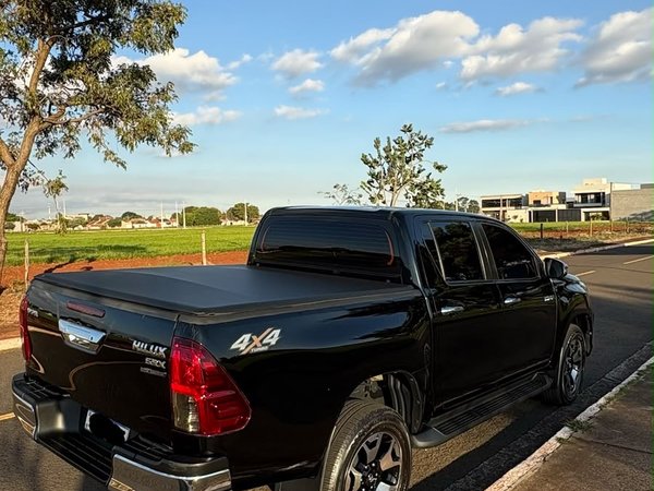 Foto 4 - Toyota Hilux SRX 2.8 Turbo Diesel 4x4