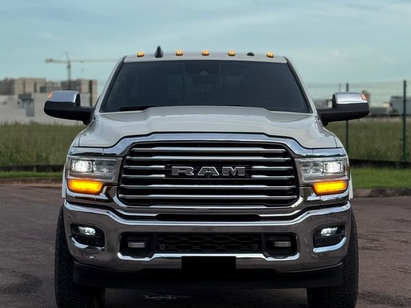 Foto 4 - RAM 3500 Longhorn Limited 6.7 Turbo Diesel 4x4