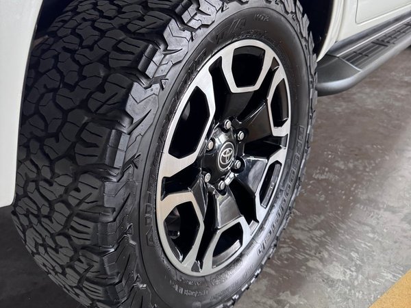 Foto 9 - Toyota Hilux SRX 2.8 Turbo Diesel 4x4