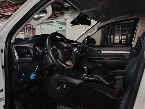 Foto 4 - Toyota Hilux SRX 2.8 Turbo Diesel 4x4