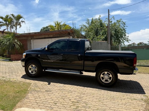 Foto 3 - RAM 2500 SLT 5.9 Turbo Diesel 4x4