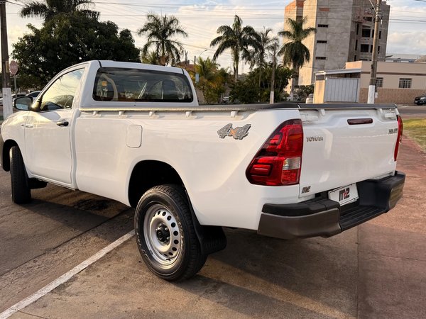 Foto 4 - Toyota Hilux 2.8 Turbo Diesel 4x4 C.S