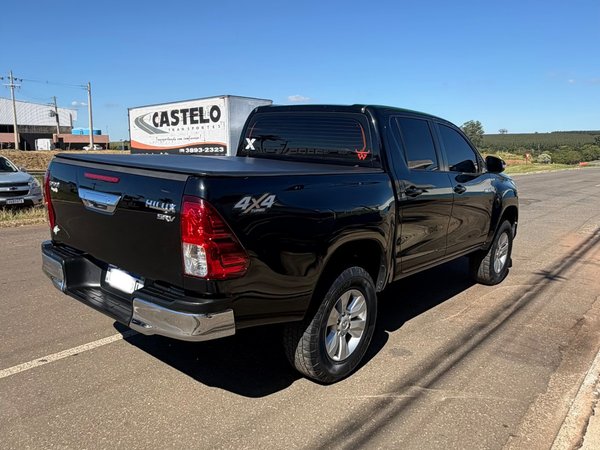 Foto 7 - Toyota Hilux SRV 2.8 Turbo Diesel 4x4