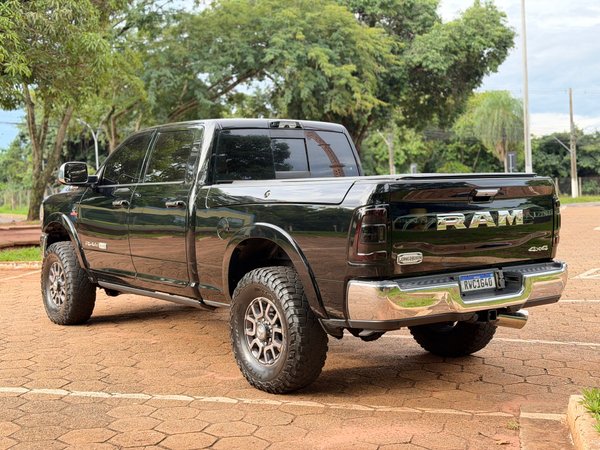Foto 5 - RAM 3500 Longhorn Limited 6.7 Turbo Diesel 4x4