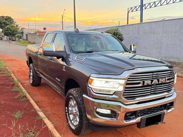 Foto 2 - RAM 2500 Laramie 6.7 Turbo Diesel 4x4