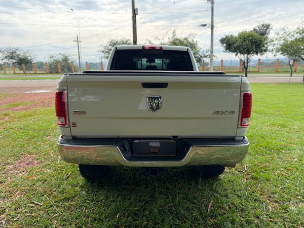 Foto 6 - RAM 2500 Laramie 6.7 Turbo Diesel 4x4