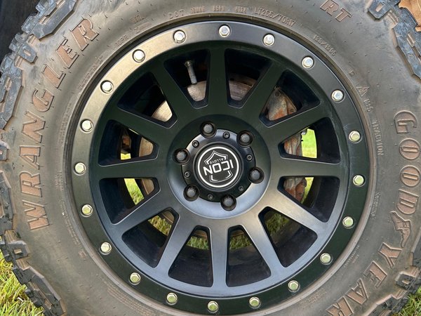 Foto 10 - Toyota Hilux SR 2.8 Turbo Diesel 4x4