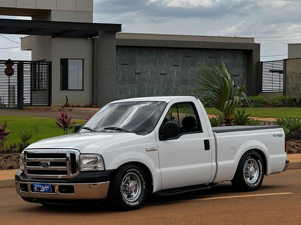Foto 1 - Ford F250 XLT 4.2 Turbo Diesel 4x2 C.S