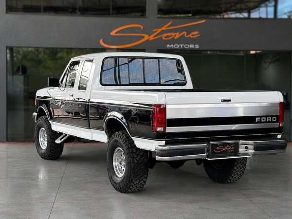 Foto 4 - Ford F1000 Super 3.9 Diesel C.S