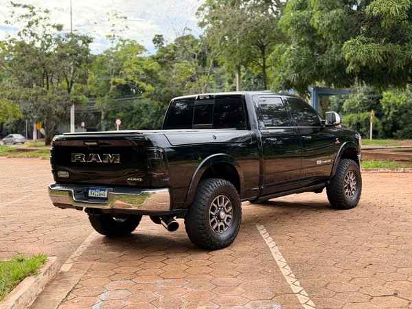 Foto 4 - RAM 3500 Longhorn Limited 6.7 Turbo Diesel 4x4