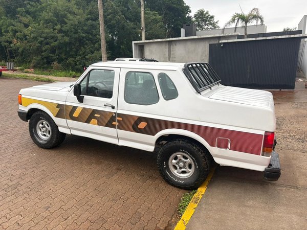 Foto 4 - Ford F1000 3.9 Diesel