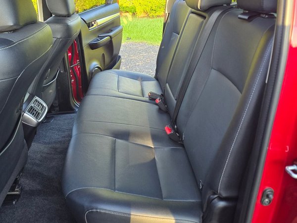 Foto 9 - Toyota Hilux SRX 2.8 Turbo Diesel 4x4