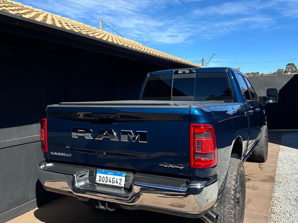 Foto 6 - RAM 2500 Laramie 6.7 Turbo Diesel 4x4