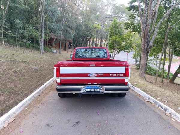 Foto 4 - Ford F350 4.5 V8 Gasolina