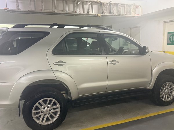 Foto 8 - Toyota Hilux SW4 SRV 3.0 Turbo Diesel 4x4