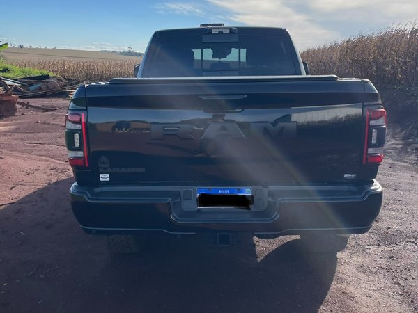 Foto 6 - RAM 3500 Laramie Night Edition 6.7 Turbo Diesel 4x4