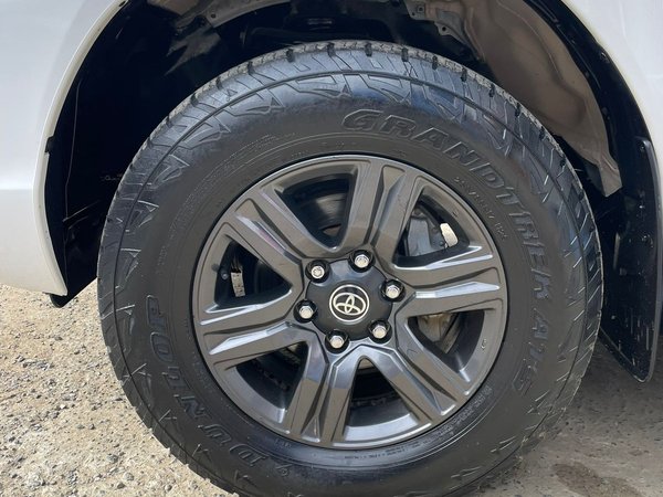 Foto 10 - Toyota Hilux SR 2.8 Turbo Diesel 4x4