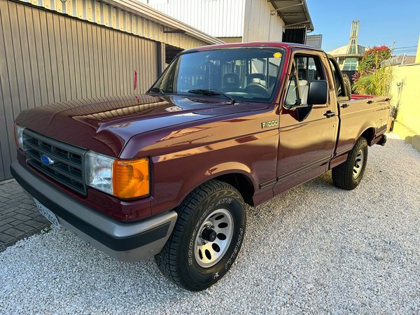 Foto 1 - Ford F1000 Super Série 3.9 Turbo Diesel 4x2 C.S