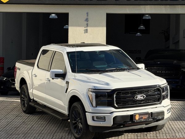 Foto 2 - Ford F150 Lariat 5.0 V8 Gasolina Fx4