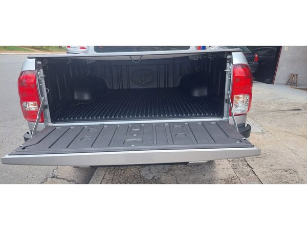 Foto 10 - Toyota Hilux SRV 2.8 Turbo Diesel 4x4