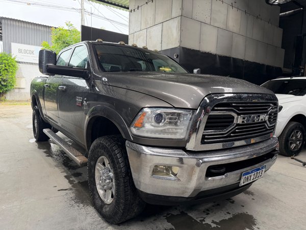 Foto 1 - RAM 2500 Laramie 6.7 Turbo Diesel 4x4