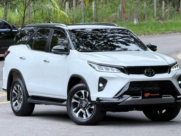 Foto 1 - Toyota Hilux SW4 Diamond D4-D 2.8 Turbo Diesel 4x4