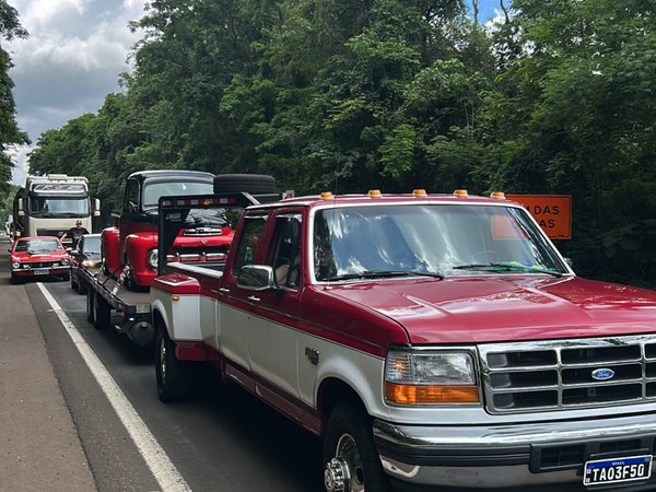 Foto 2 - Ford F350 3.9 Turbo Diesel