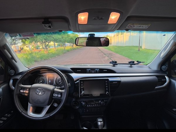 Foto 7 - Toyota Hilux SR 2.8 Turbo Diesel 4x4