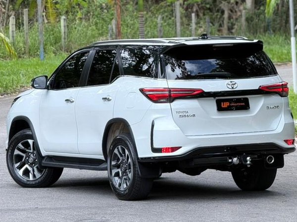 Foto 5 - Toyota Hilux SW4 Diamond D4-D 2.8 Turbo Diesel 4x4