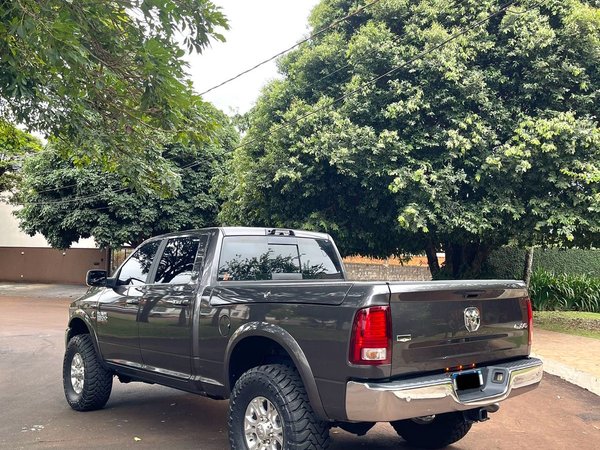 Foto 5 - RAM 2500 Laramie 6.7 Turbo Diesel 4x4