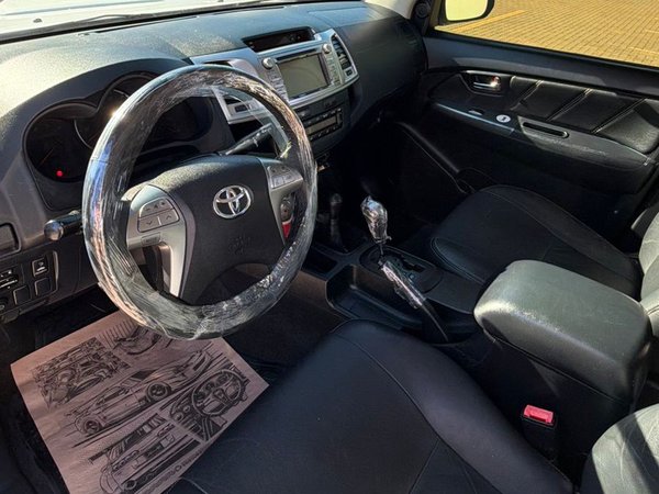 Foto 5 - Toyota Hilux SRV 3.0 Turbo Diesel 4x4