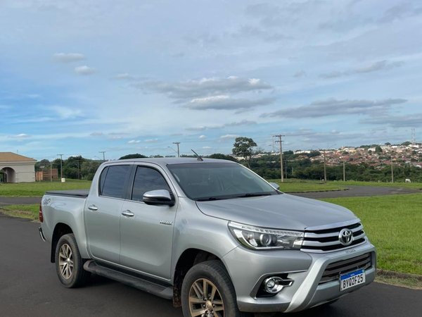 Foto 8 - Toyota Hilux SRX 2.8 Turbo Diesel 4x4