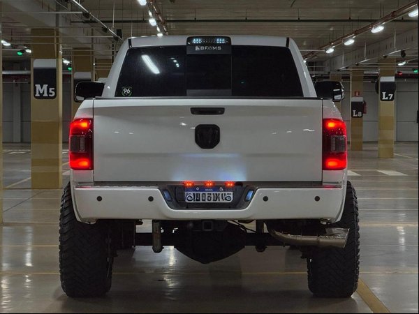 Foto 6 - RAM 2500 Laramie 6.7 Turbo Diesel 4x4