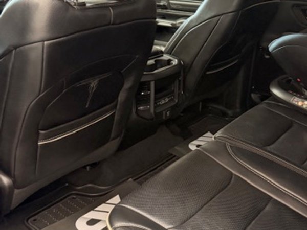 Foto 8 - RAM 1500 Limited 5.7 V8 Gasolina 4x4